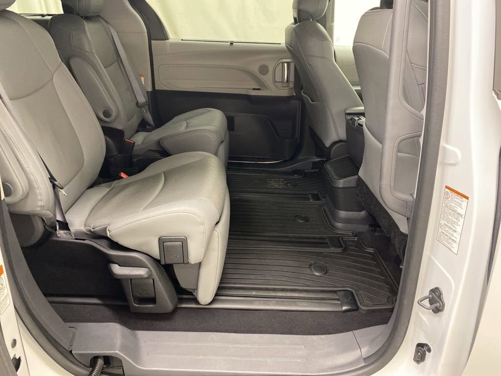 2023 Toyota Sienna Limited
