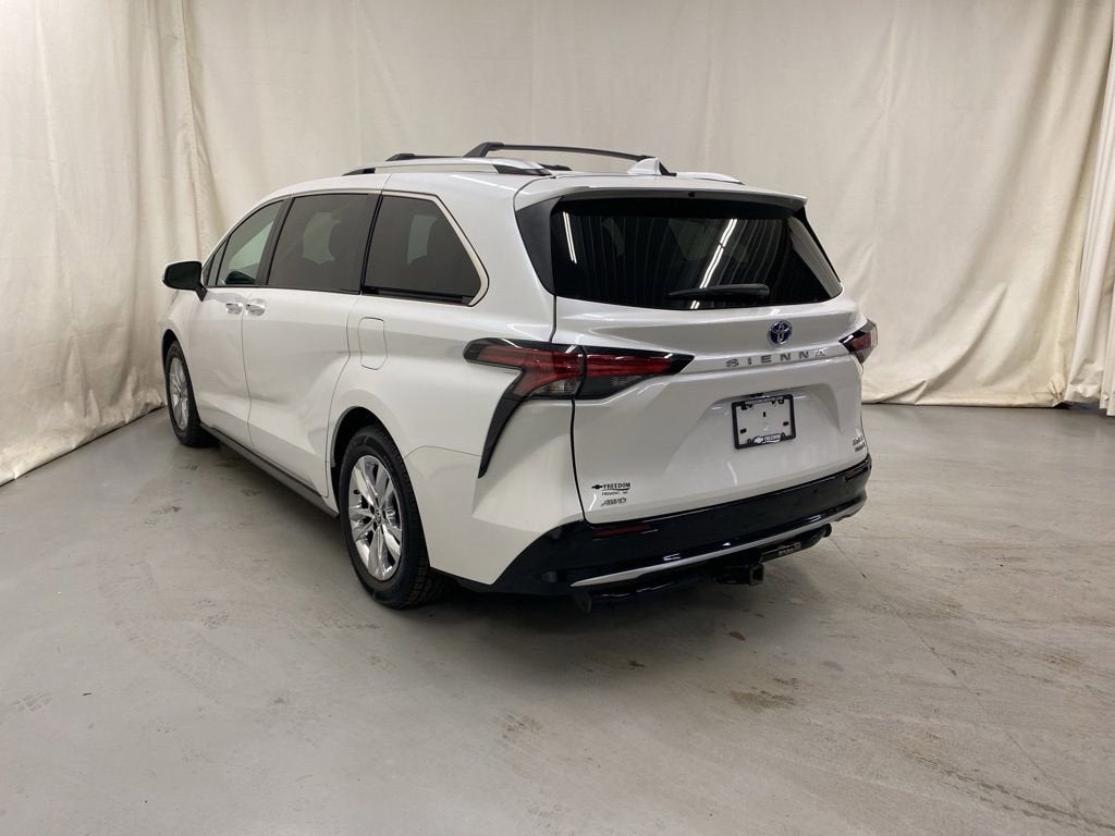 2023 Toyota Sienna Limited