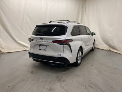 2023 Toyota Sienna Limited