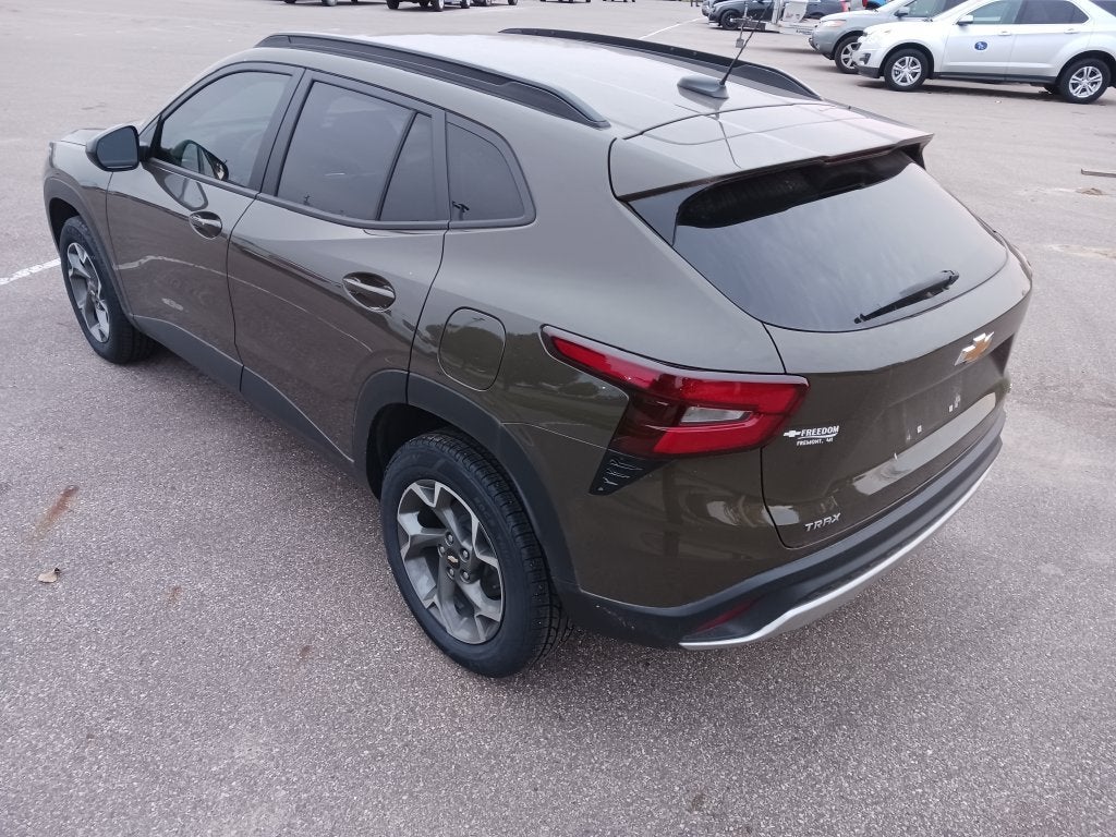 2024 Chevrolet Trax LT