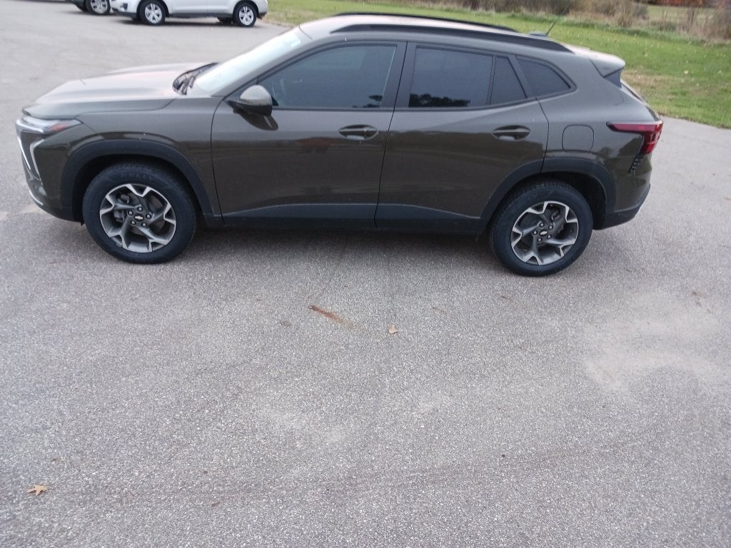 2024 Chevrolet Trax LT