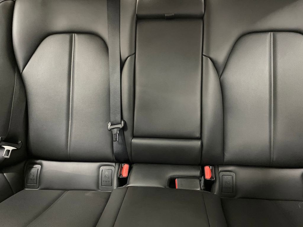 2022 Genesis G70 2.0T