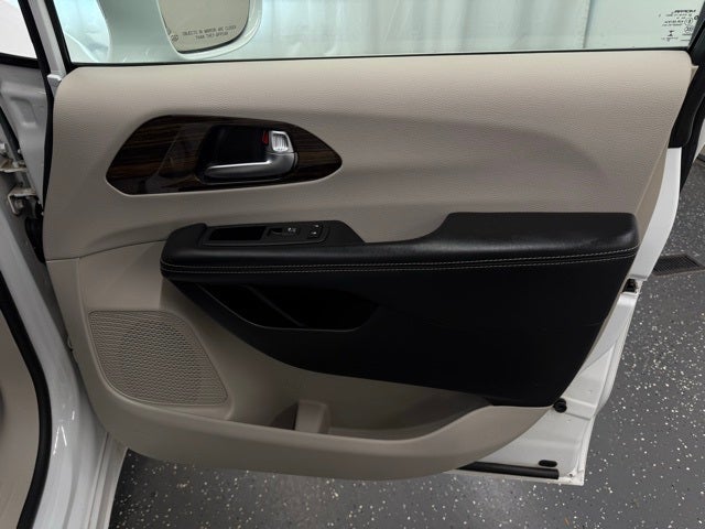 2021 Chrysler Pacifica Hybrid Limited