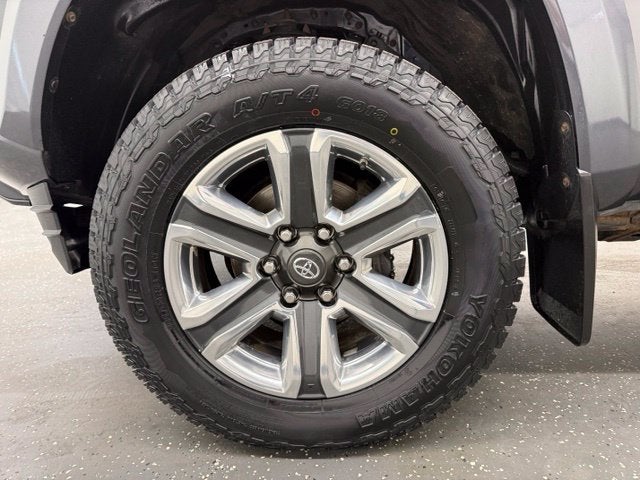 2017 Toyota Tacoma Limited V6