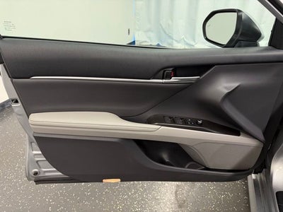 2021 Toyota Camry Hybrid XLE