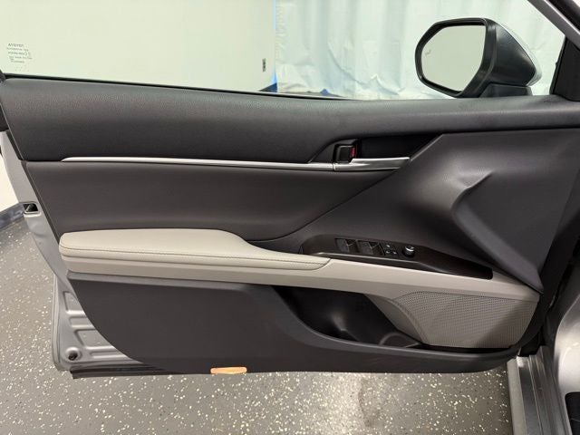 2021 Toyota Camry Hybrid XLE