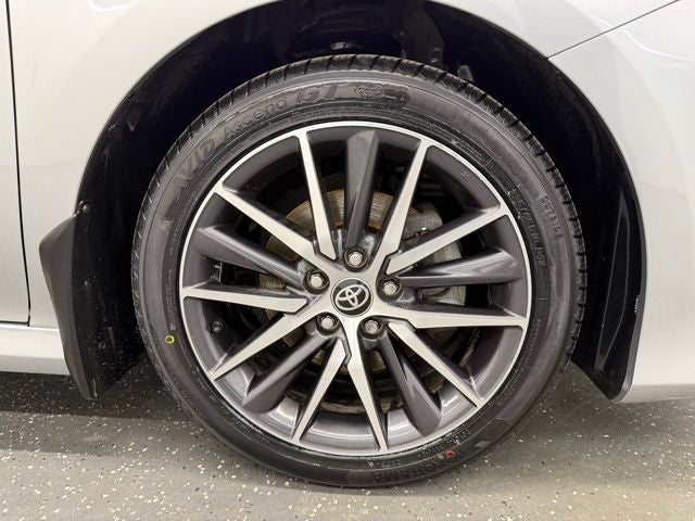 2021 Toyota Camry Hybrid XLE