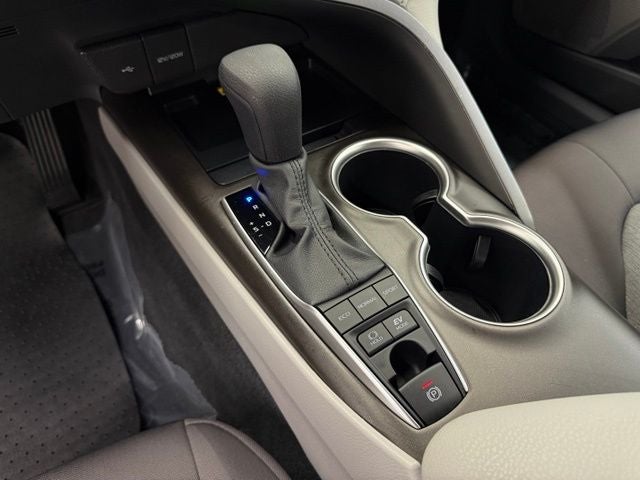 2024 Toyota Camry Hybrid LE