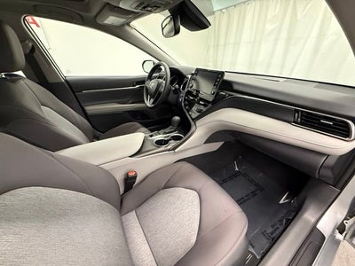 2024 Toyota Camry Hybrid LE