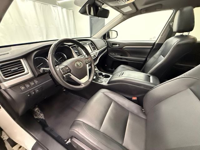 2017 Toyota Highlander Limited Platinum