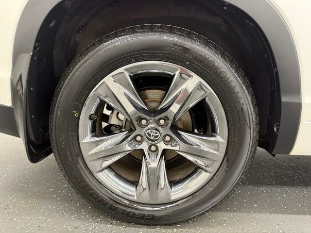 2017 Toyota Highlander Limited Platinum