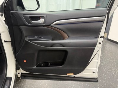 2017 Toyota Highlander Limited Platinum