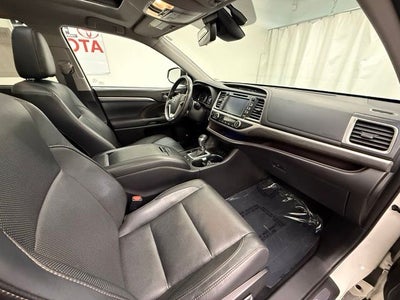 2017 Toyota Highlander Limited Platinum
