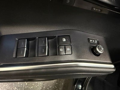 2023 Toyota Highlander Hybrid Platinum