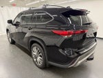 2023 Toyota Highlander Hybrid Platinum