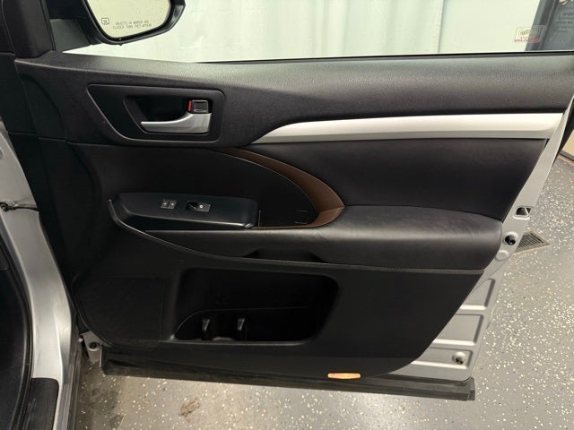 2016 Toyota Highlander XLE V6