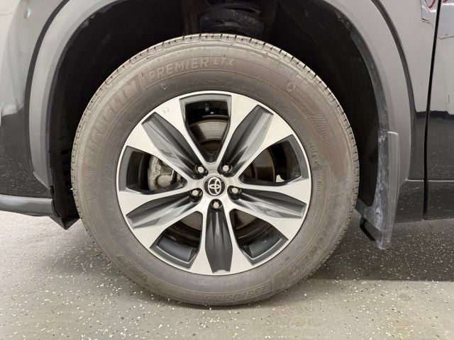 2025 Toyota Highlander XLE