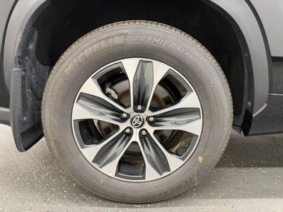 2025 Toyota Highlander XLE