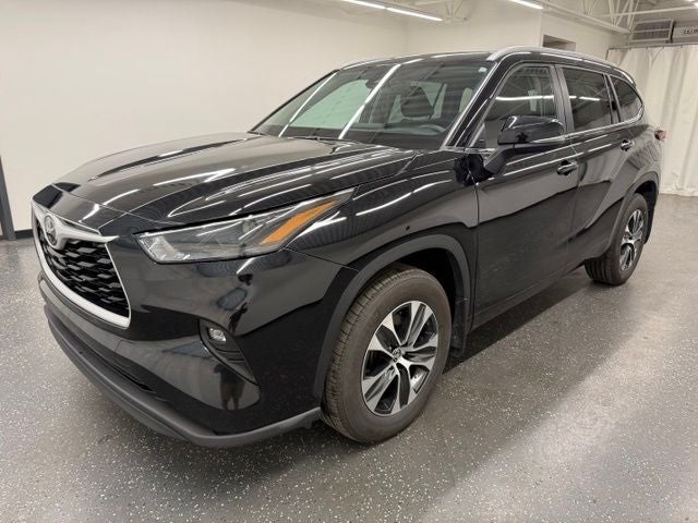 2025 Toyota Highlander XLE