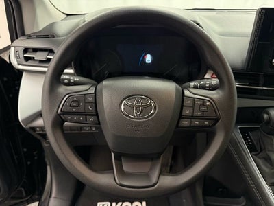 2025 Toyota Sienna LE 8 Passenger