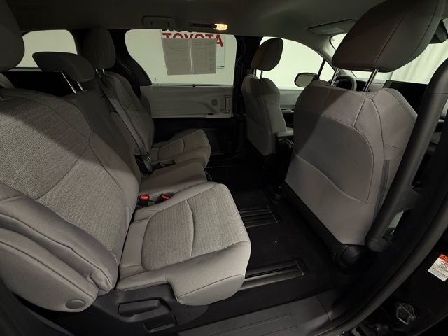 2025 Toyota Sienna LE 8 Passenger