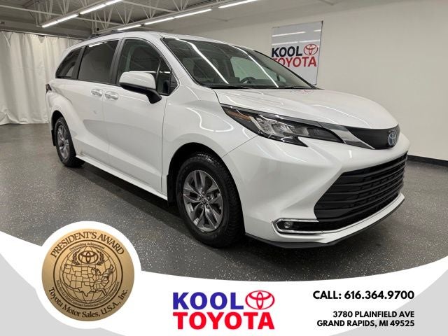 2023 Toyota Sienna XLE 7 Passenger
