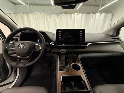 2023 Toyota Sienna XLE 7 Passenger