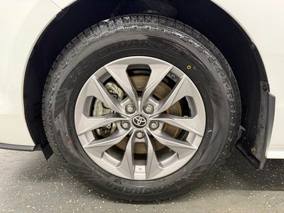 2023 Toyota Sienna XLE 7 Passenger