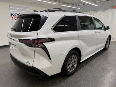 2023 Toyota Sienna XLE 7 Passenger