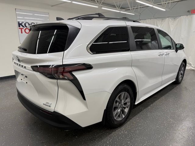 2023 Toyota Sienna XLE 7 Passenger