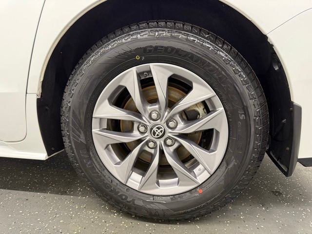 2023 Toyota Sienna XLE 7 Passenger