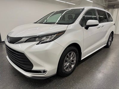 2023 Toyota Sienna XLE 7 Passenger