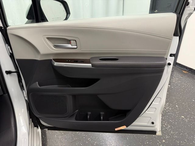 2023 Toyota Sienna XLE 7 Passenger