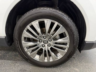 2023 Toyota Venza XLE