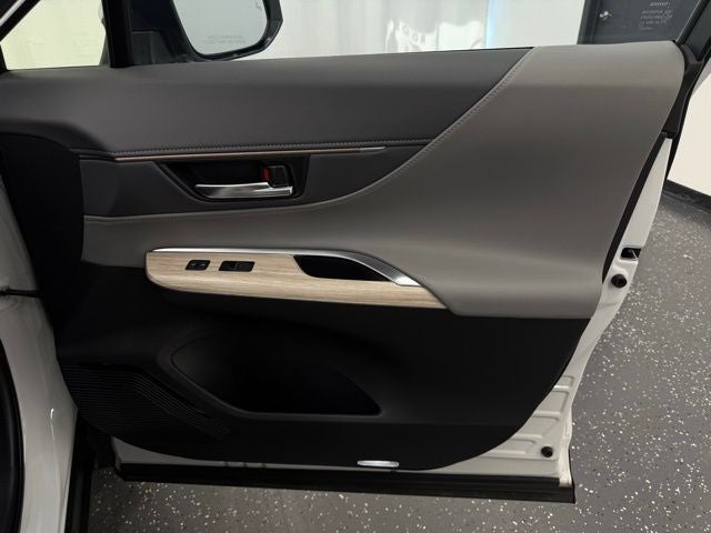 2023 Toyota Venza XLE