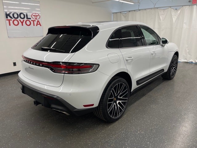 2022 Porsche Macan Base